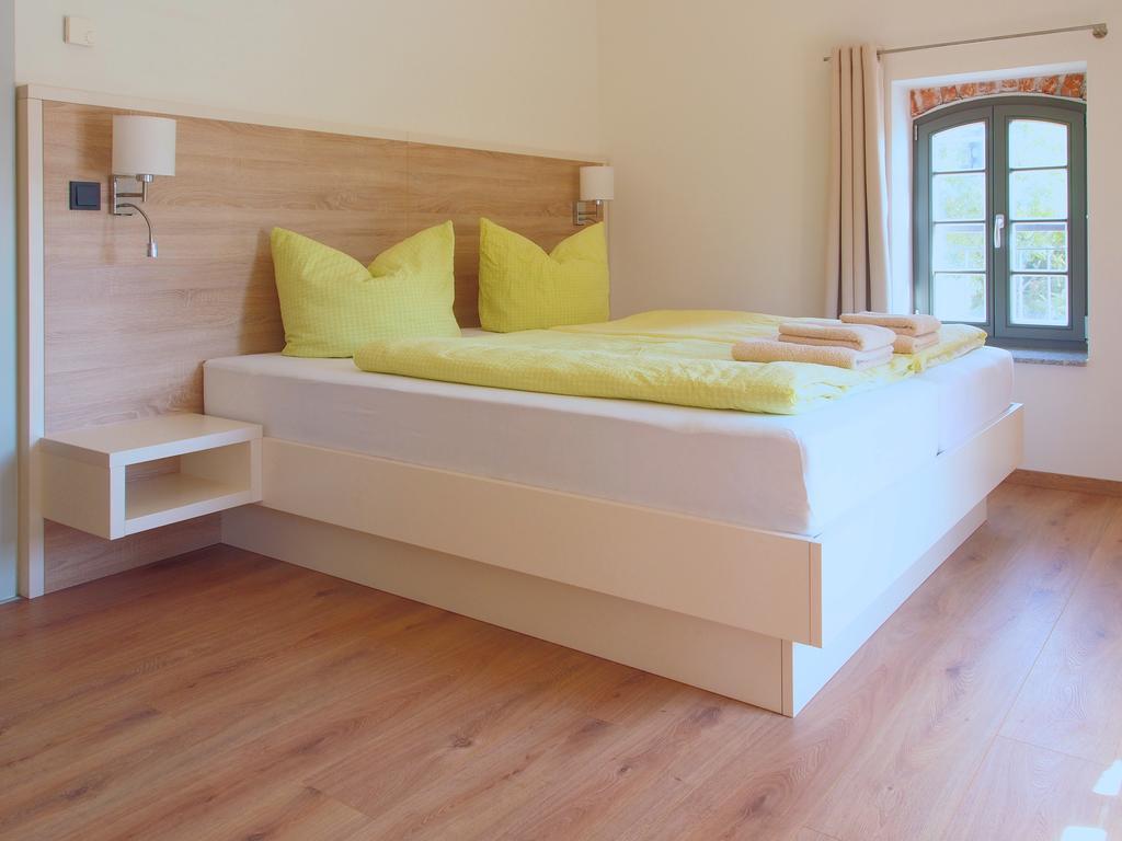 Ferienremise Apartment Бранденбург Стая снимка